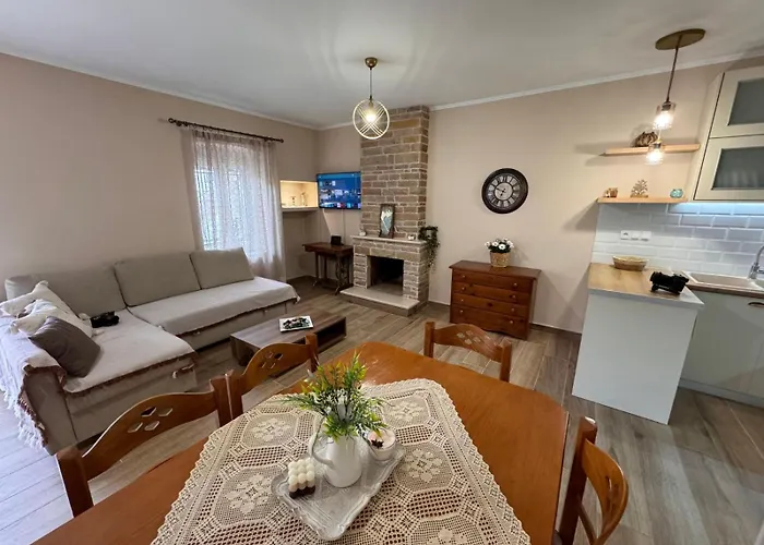 Grandma's House * Σπαρτοχώρι